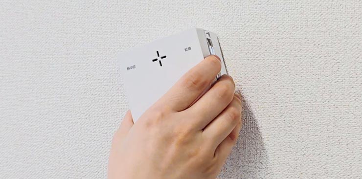工事不要。石膏ボード用ピンでかんたん交換・取り付け可能